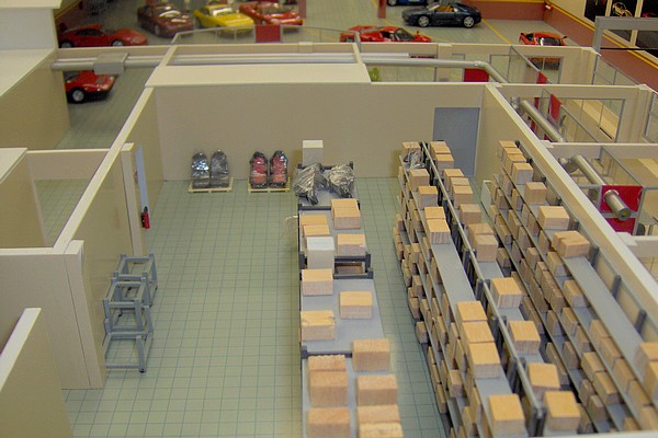 modello plastico sezione magazzino